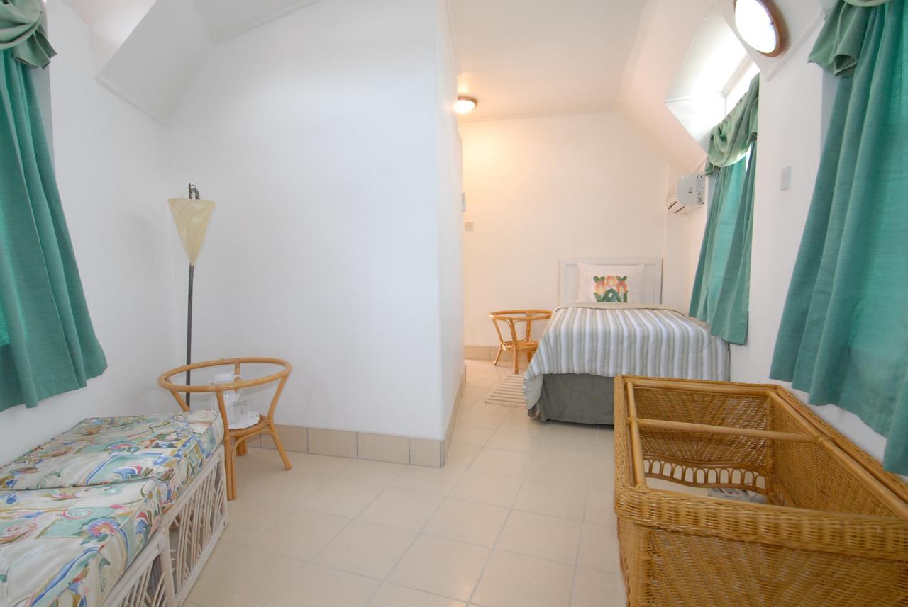Deyna'S City Inn St. George's Экстерьер фото